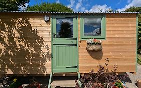 Myndy The Shepherd'S Hut